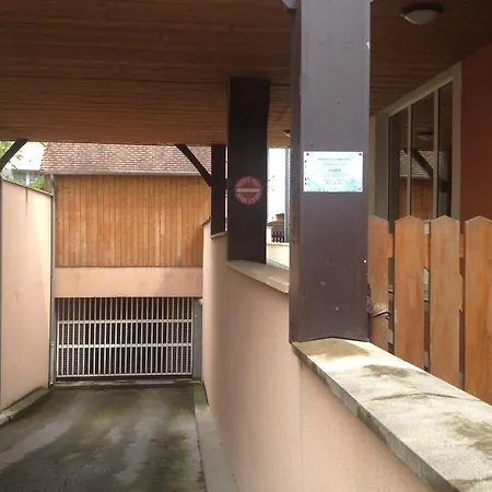 Aux Du Port Apartment