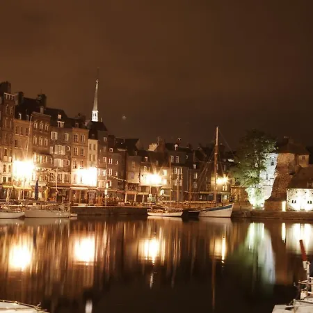Aux Du Port